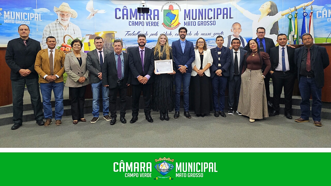 Câmara Municipal de Campo Verde homenageia a Secretária Municipal de Assistência Social e Habitação, Rosilei Pereira Borges de Oliveira.
