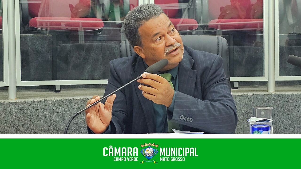 Zé Barbeiro indica locação de motoniveladora para a Secretaria Municipal de Agricultura e Meio Ambiente para atender às demandas do Programa “Porteira a Dentro”.